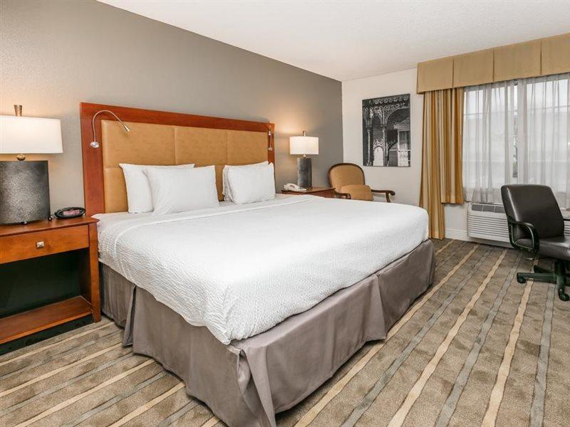 Richmond Inn And Suites Baton Rouge College Drive Екстериор снимка