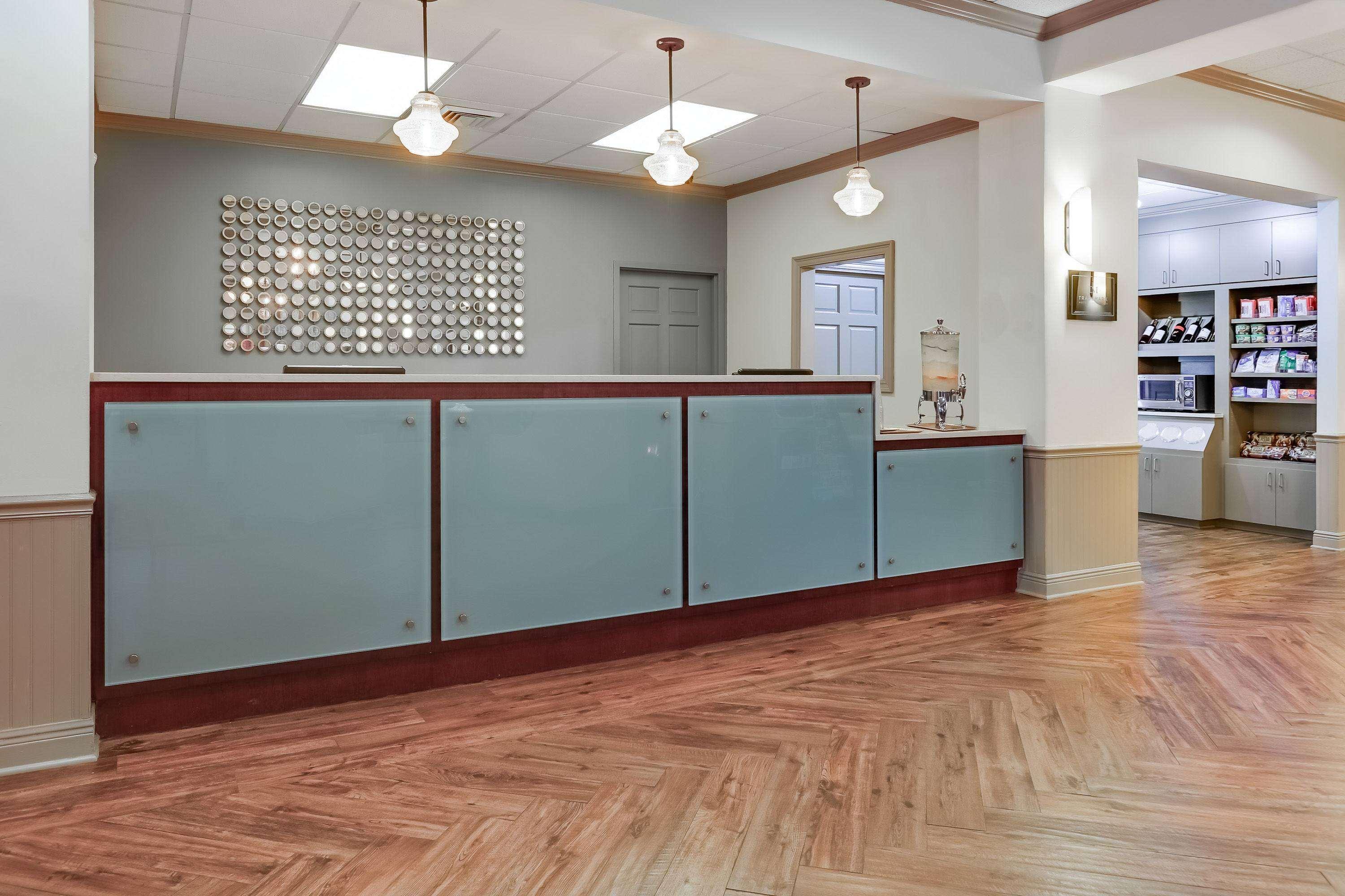 Richmond Inn And Suites Baton Rouge College Drive Екстериор снимка
